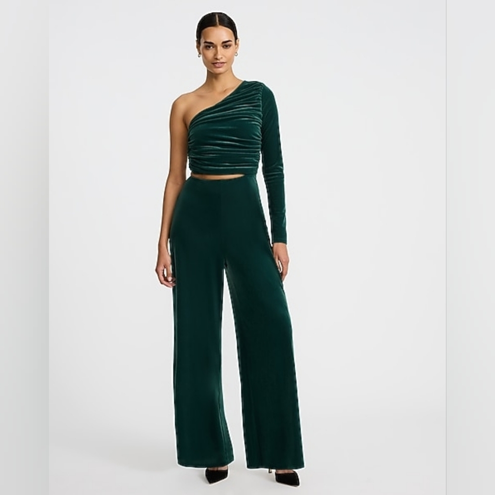 NWT Express Velvet One Shoulder Ruched Cutout Jumpsuit,Emerald Green,Size Small
